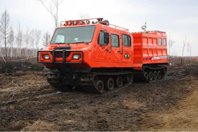 履帶式雙節(jié)森林草原(蘆葦)消防滅火全地形車(chē)